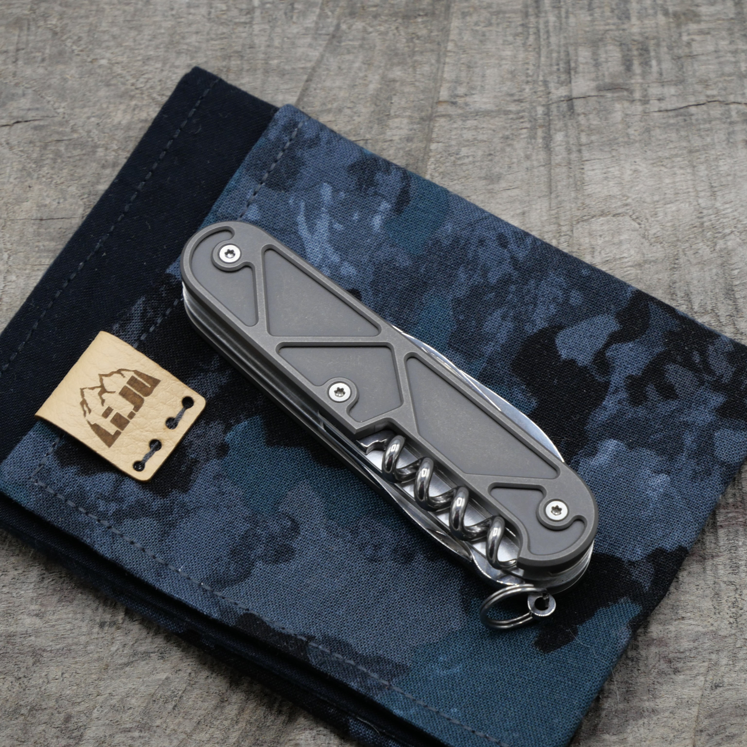 TITAN - TRIANGLE  91mm geschraubt - dark wash - CLIMBER - Titan Grade 5  (Ti 6AI 4V)